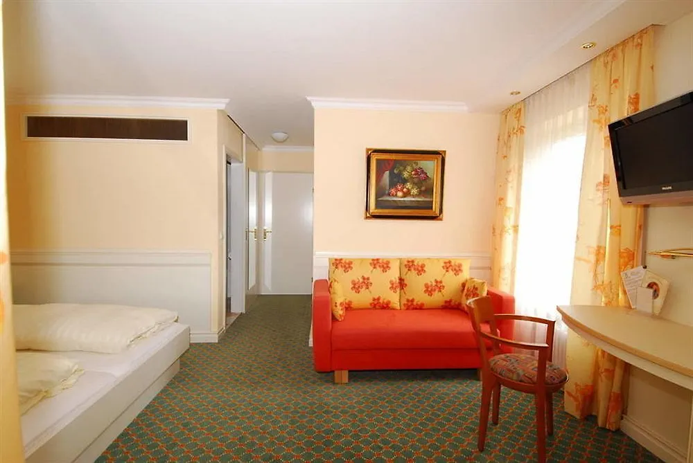 Hotel Dreifluessehof Passau 4*,  Germany